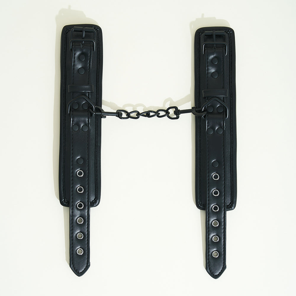 passage-du-d-sir-mi-menottes-luxe-bondage-black-edition image 2