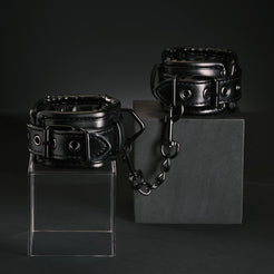 passage-du-d-sir-mi-menottes-luxe-bondage-black-edition-2 image 3