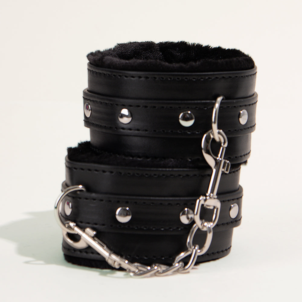 bond-kit-d-couverte-bdsm-coffret-6-accessoires-bondage-doux image 2