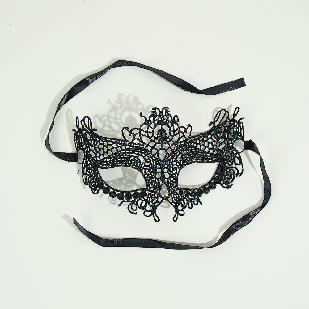 passage-du-d-sir-bond-masque-dentelle-noire-coquin image 2