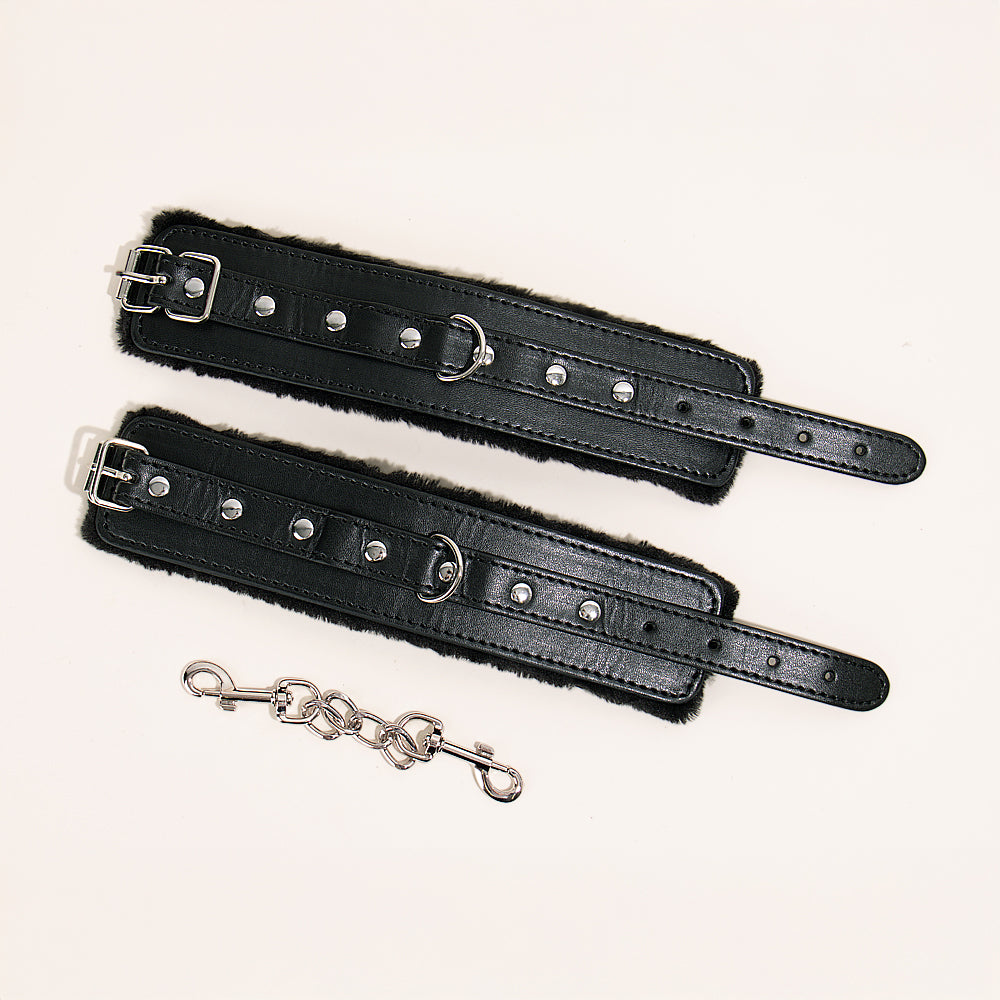 bond-kit-d-couverte-bdsm-coffret-6-accessoires-bondage-doux image 8
