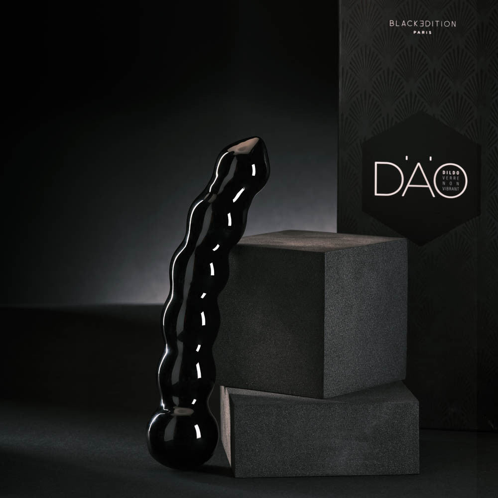 passage-du-d-sir-d-o-dildo-en-verre-point-g-sombre image 6
