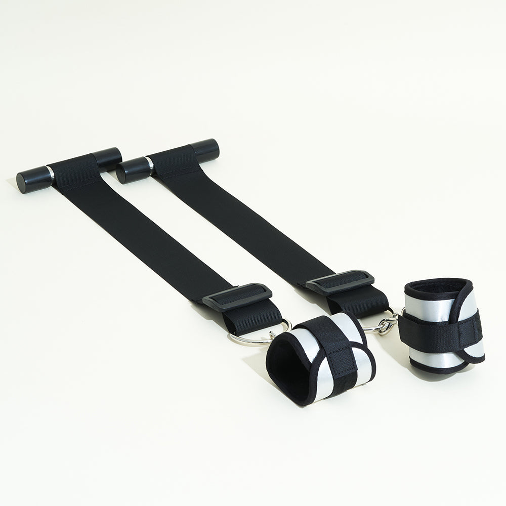 passage-du-d-sir-bdsm-soft-menottes-suspension-bond-porte-r-glable image 2